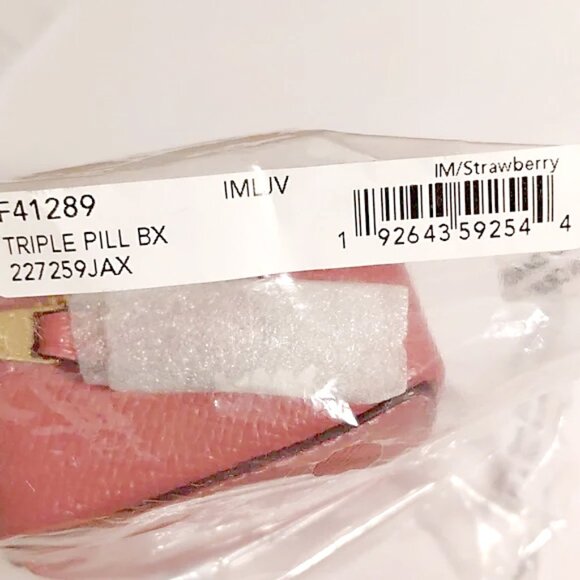 NWT COACH Pink Leather Triple Pill Box - Picture 9 of 9